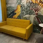 Parrot Apartment Main Station Cracow