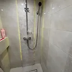 Parrot Apartment Main Station Cracow
